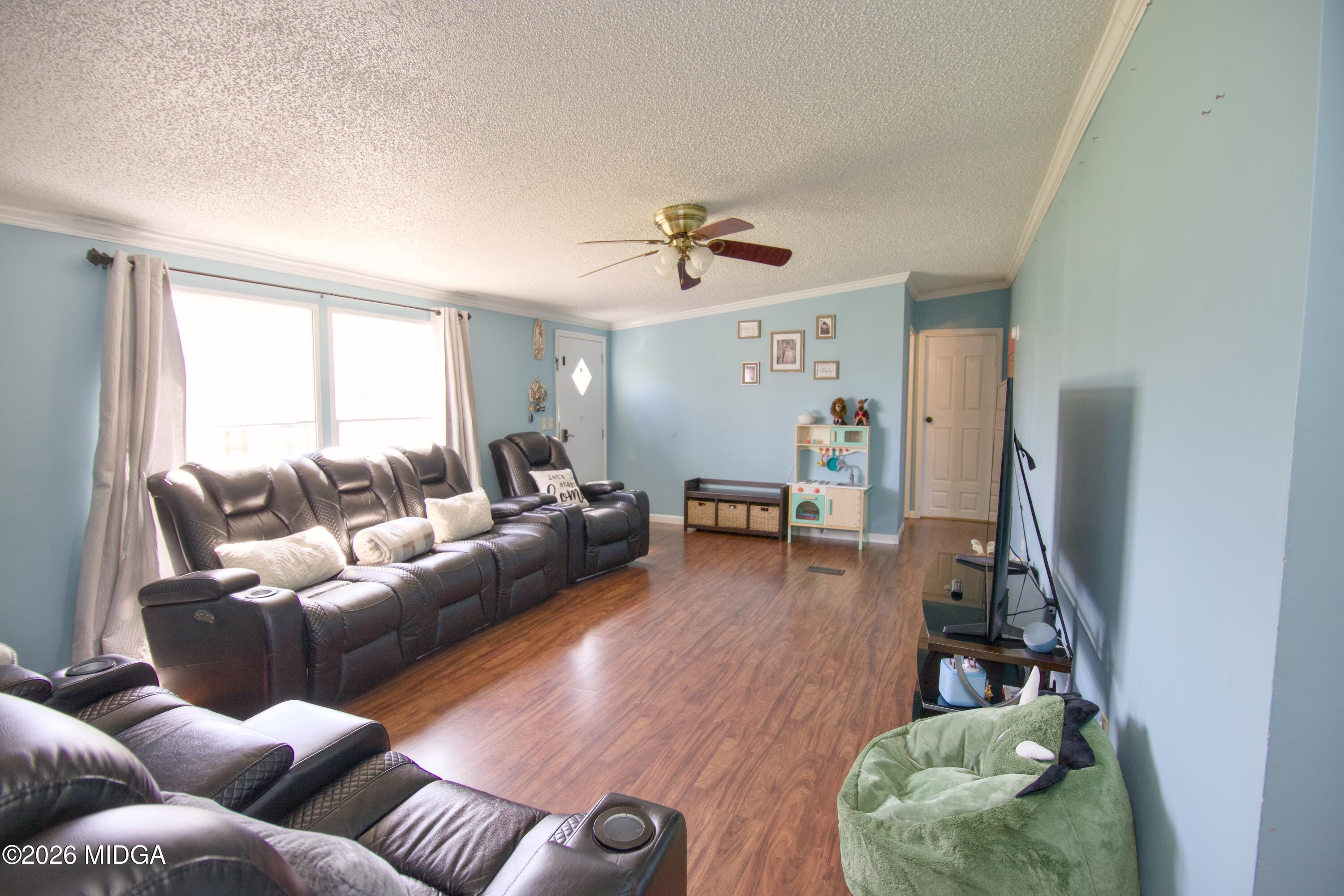 1945 Woolfolk Road Fort Valley, GA 31030 - Photo 4 of 29 IMG_4529