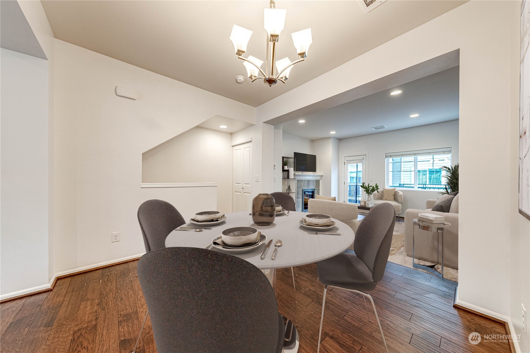 3439 31st Drive Everett, WA 98201 - Photo 4 of 33