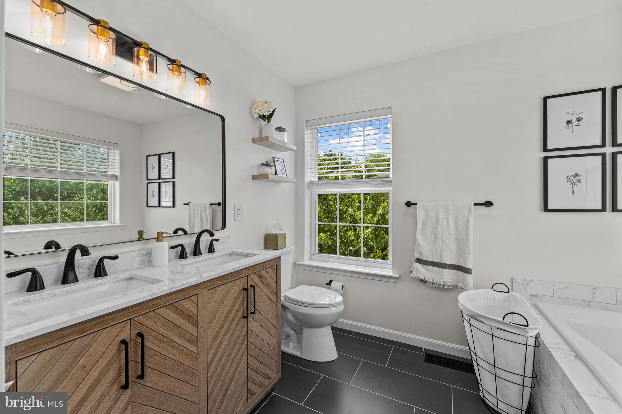 101 Riverside Drive Red Hill, PA 18076 - Photo 21 of 35 Primary Bathroom
