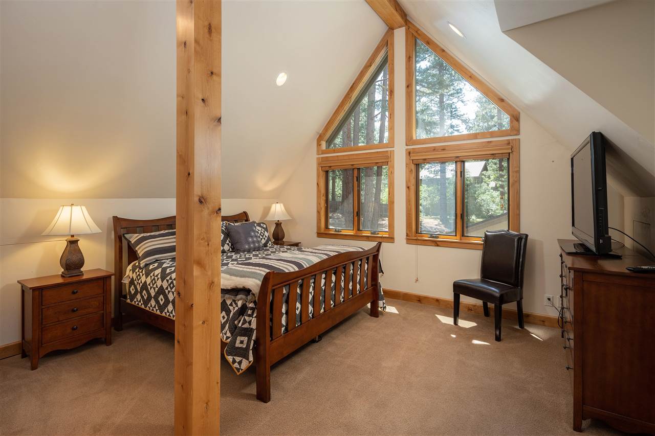 10913 Jeffery Pine Road Truckee, CA 96161 - Photo 16 of 21 Gallery Image 16
