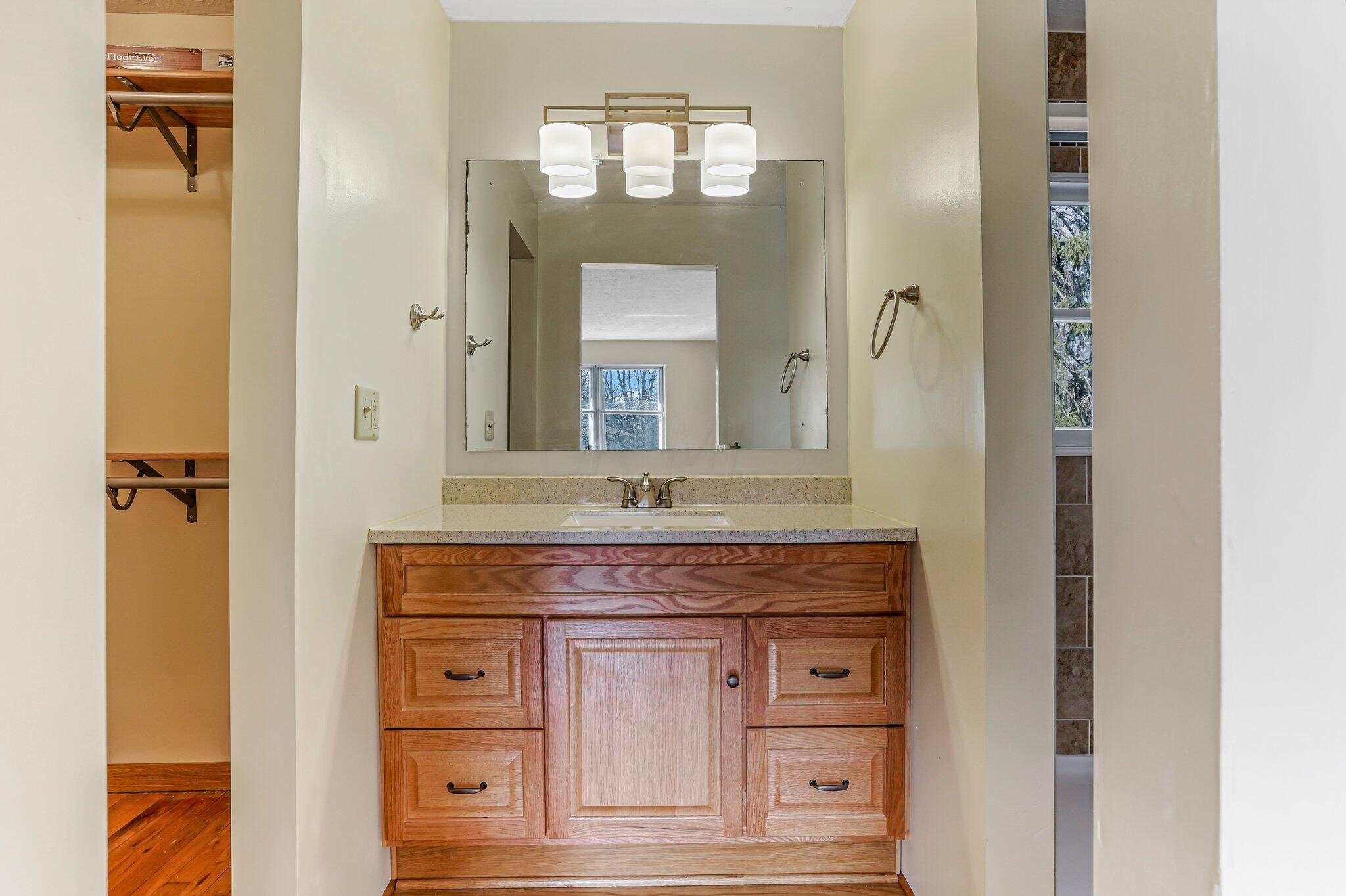 2470 Merbrook Road Columbus, OH 43235 - Photo 27 of 50 23-web-or-mls-5F3A0412