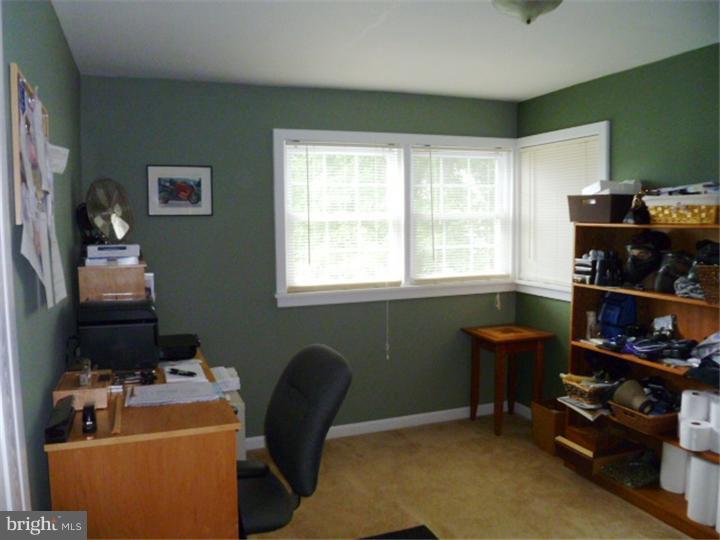 10 Briar Road Cherry Hill, NJ 08034 - Photo 20 of 25 a room with workspace and a window