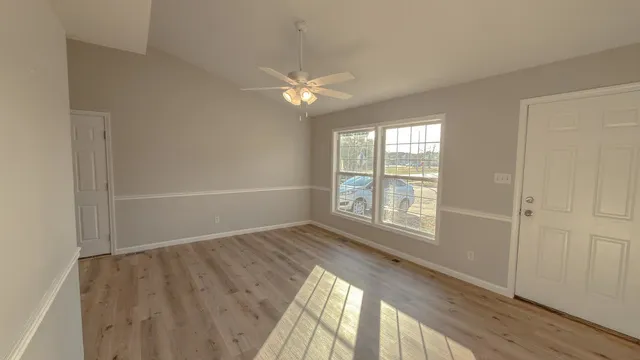 $195,000 | 806 South Sunny Lane, Urbana, IL 61802