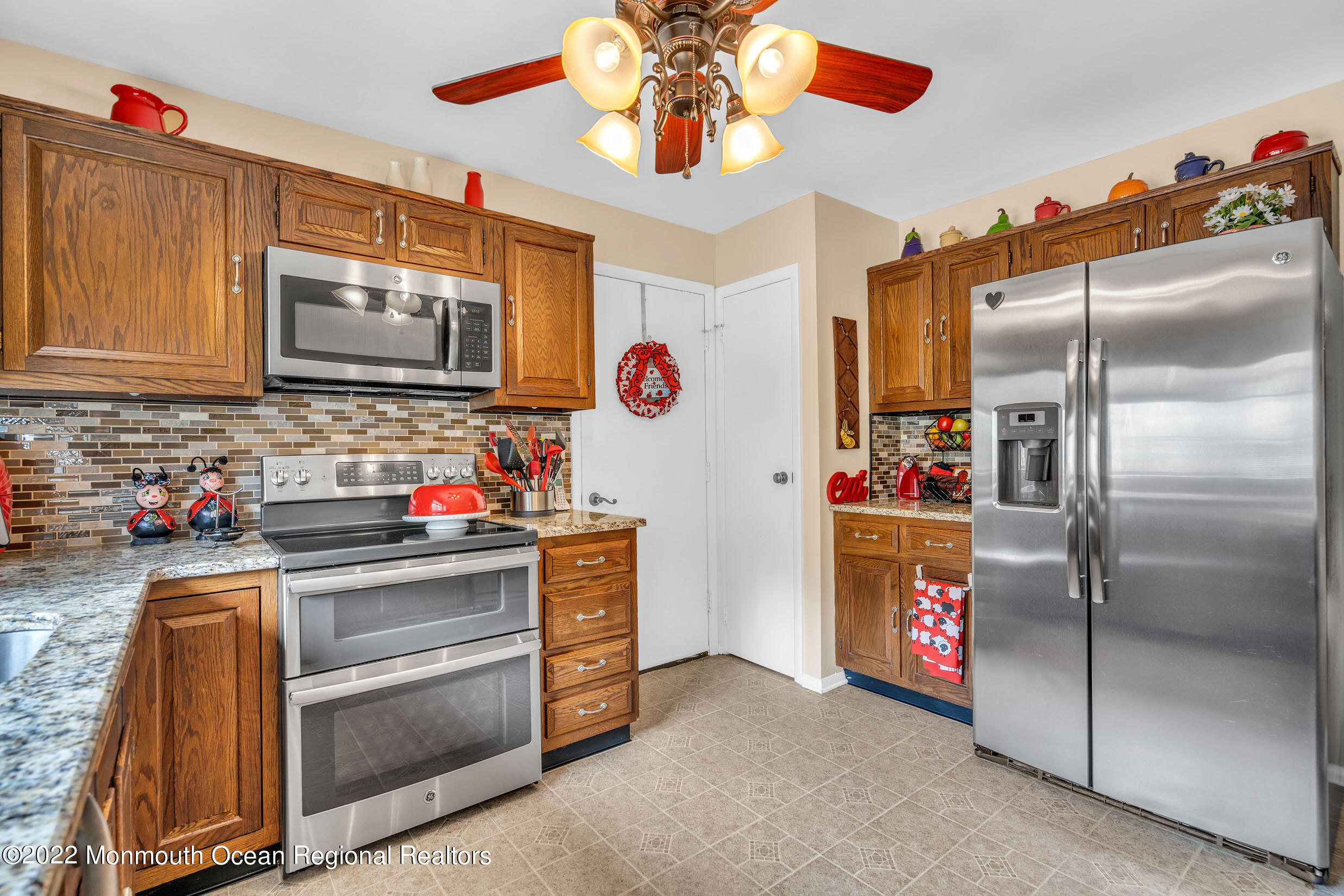 564 Mayfair Road, Unit B Manchester Township, NJ 08759 - Photo 19 of 43 5 (12)