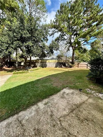 $2,500 | 700 Homewood Drive, Covington, LA 70433