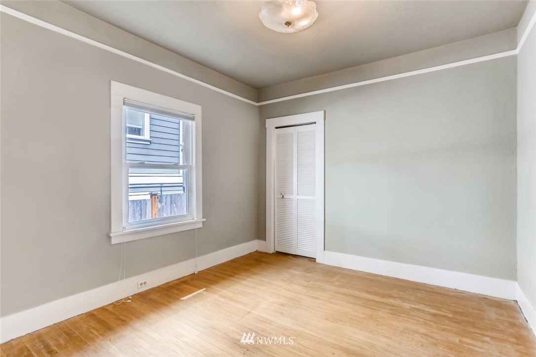 4207 Interlake Avenue North Seattle, WA 98103 - Photo 18 of 25 Gallery Image 18
