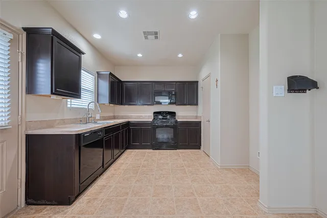 $1,950 | 1810 Emerson Ridge Drive, Spring, TX 77388