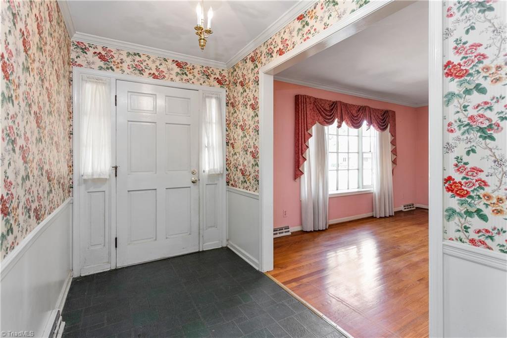 3507 Charing Cross Road Greensboro, NC 27455 - Photo 5 of 30 Gallery Image 5