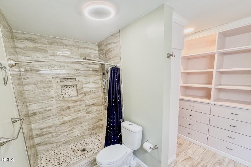 618 Troy Street Durham, NC 27703 - Photo 13 of 31 618Troy10_MasterBath