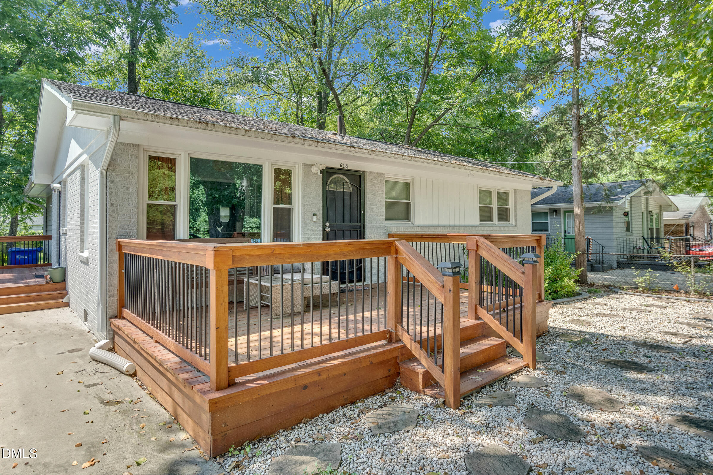 618 Troy Street Durham, NC 27703 - Photo 3 of 31 DSC00357