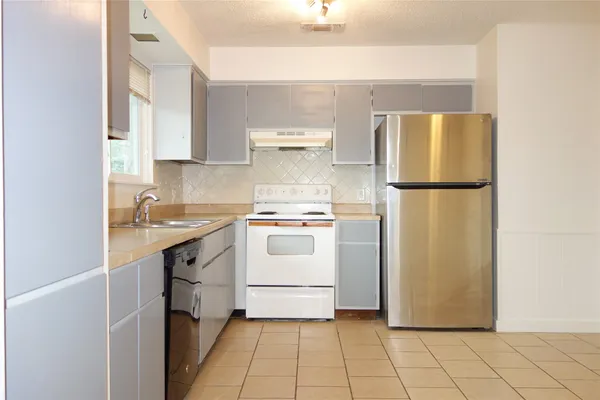 $1,800 | 1416 Cardinal Hill Drive, Unit A, Austin, TX 78758