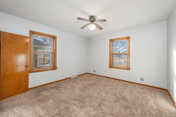 $139,000 | 315 East 12th Street, Blue Earth, MN 56013