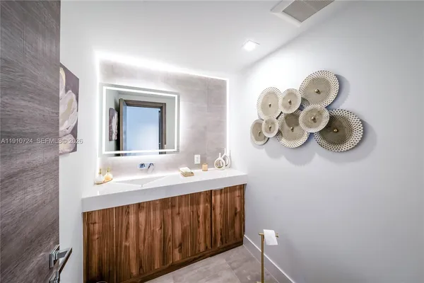 $3,950,000 | 1930 Bay Drive, Unit 1, Miami Beach, FL 33141