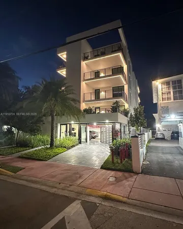 $3,950,000 | 1930 Bay Drive, Unit 1, Miami Beach, FL 33141