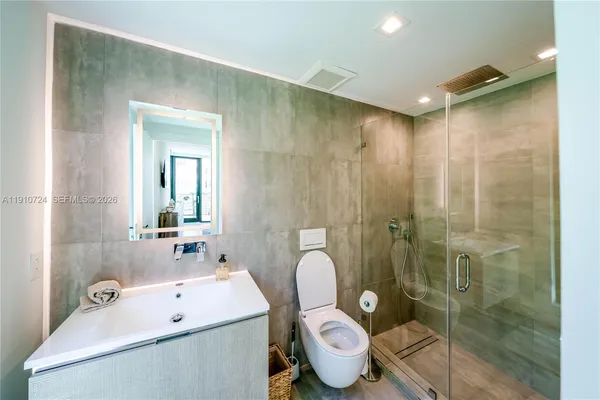 $3,950,000 | 1930 Bay Drive, Unit 1, Miami Beach, FL 33141