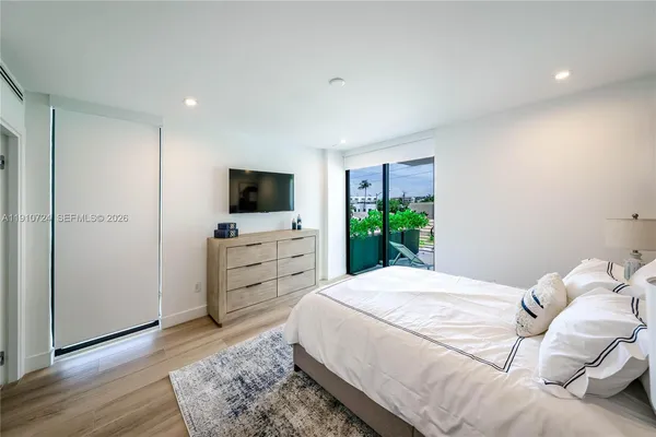 $3,950,000 | 1930 Bay Drive, Unit 1, Miami Beach, FL 33141