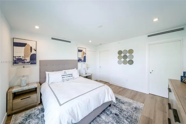 $3,950,000 | 1930 Bay Drive, Unit 1, Miami Beach, FL 33141
