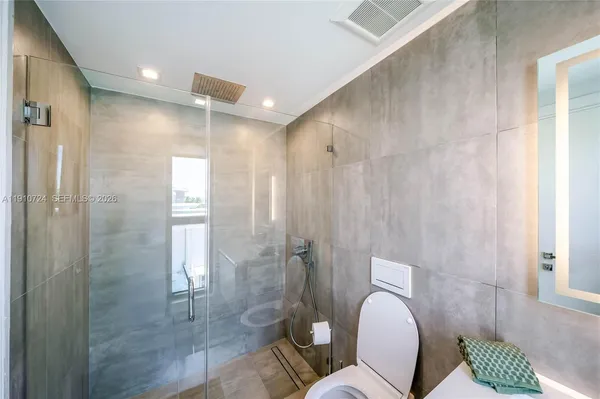 $3,950,000 | 1930 Bay Drive, Unit 1, Miami Beach, FL 33141