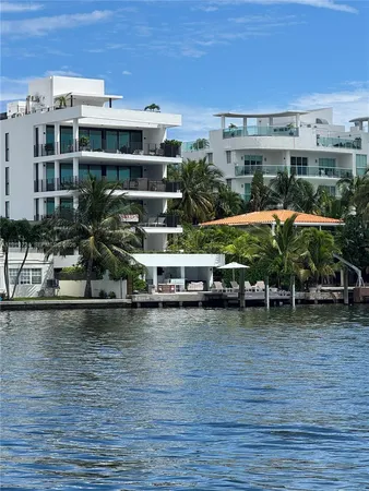 $3,950,000 | 1930 Bay Drive, Unit 1, Miami Beach, FL 33141