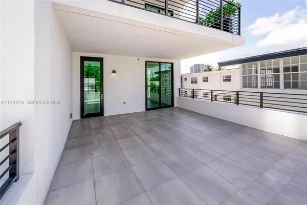 $3,950,000 | 1930 Bay Drive, Unit 1, Miami Beach, FL 33141