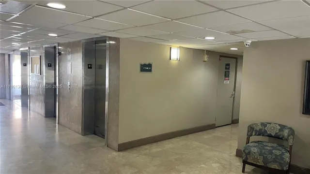 $2,100 | 1805 Sans Souci Boulevard, Unit 302R, North Miami, FL 33181