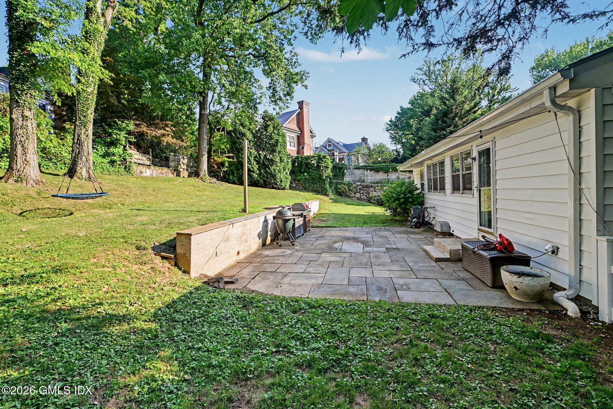 20 Meyer Place Riverside, CT 06878 - Photo 26 of 29 56-web-or-mls-20-meyer-pl