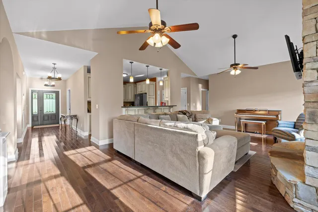 $429,000 | 5407 Alvin C York Highway, Whitwell, TN 37397