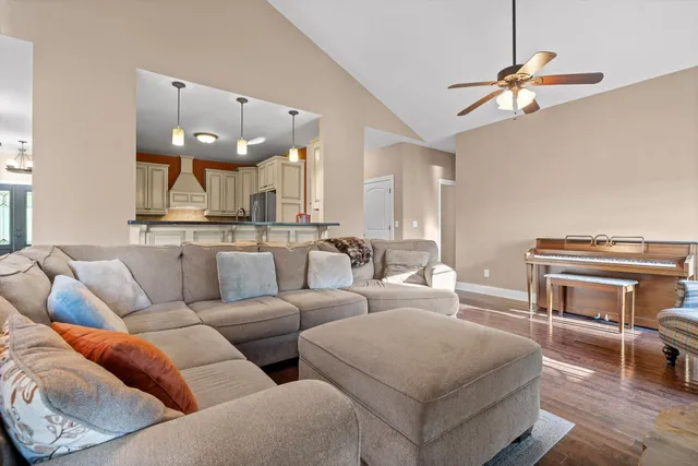 $429,000 | 5407 Alvin C York Highway, Whitwell, TN 37397