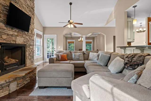 $429,000 | 5407 Alvin C York Highway, Whitwell, TN 37397