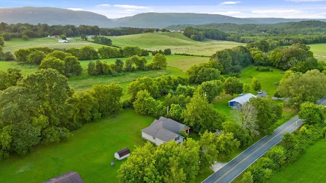 $429,000 | 5407 Alvin C York Highway, Whitwell, TN 37397