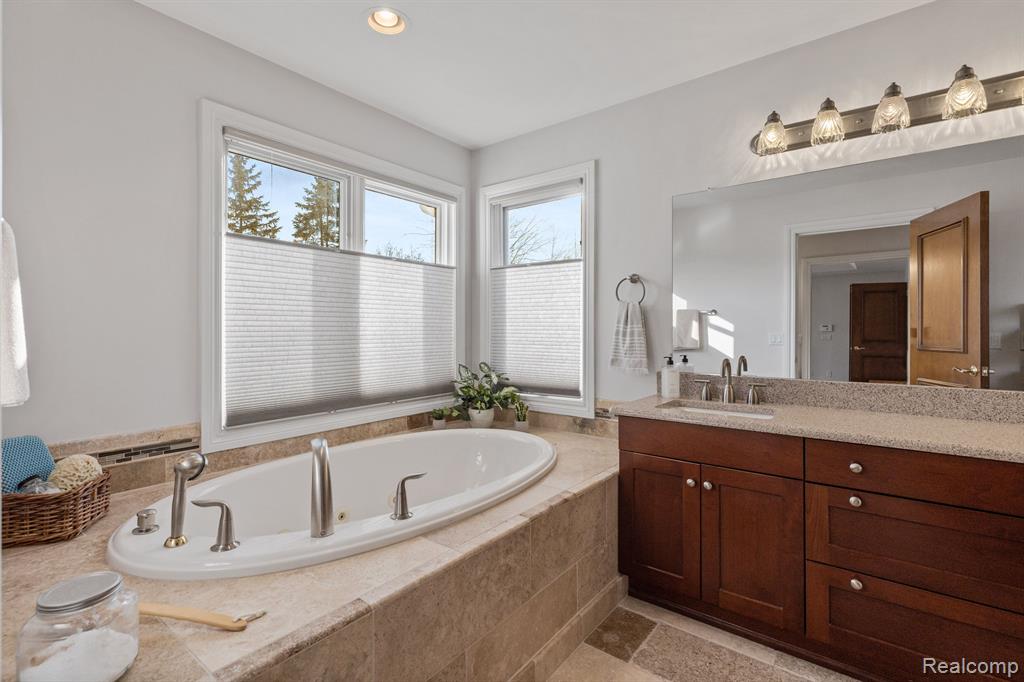 4895 Goodison Pl Drive Rochester, MI 48306 - Photo 34 of 61 Gallery Image 34