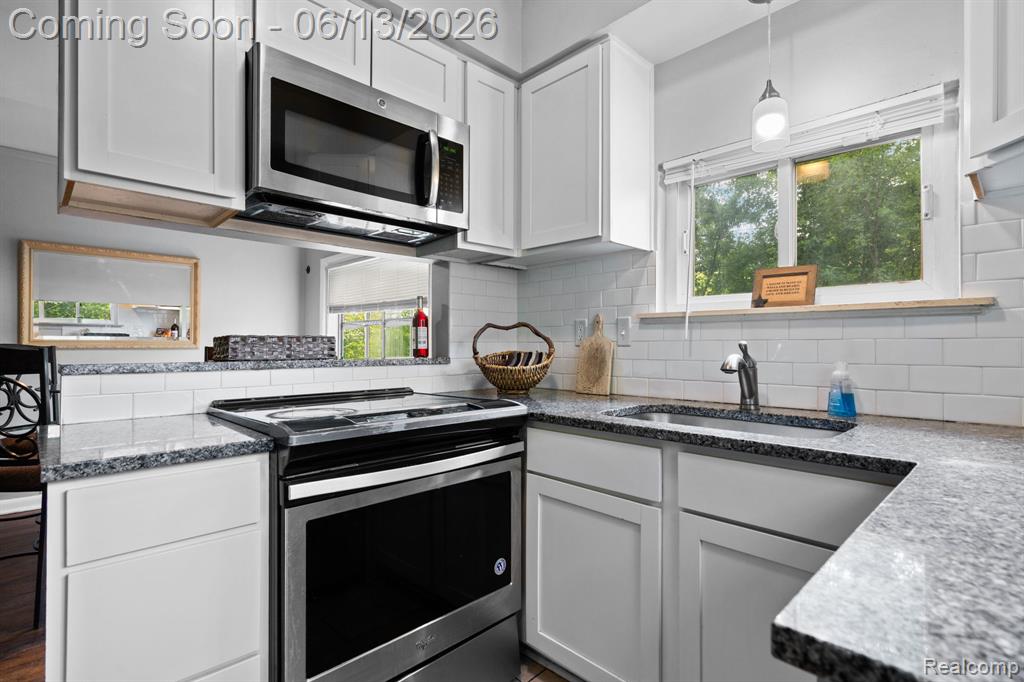 15635 West 13 Mile Road Southfield, MI 48076 - Photo 8 of 25
