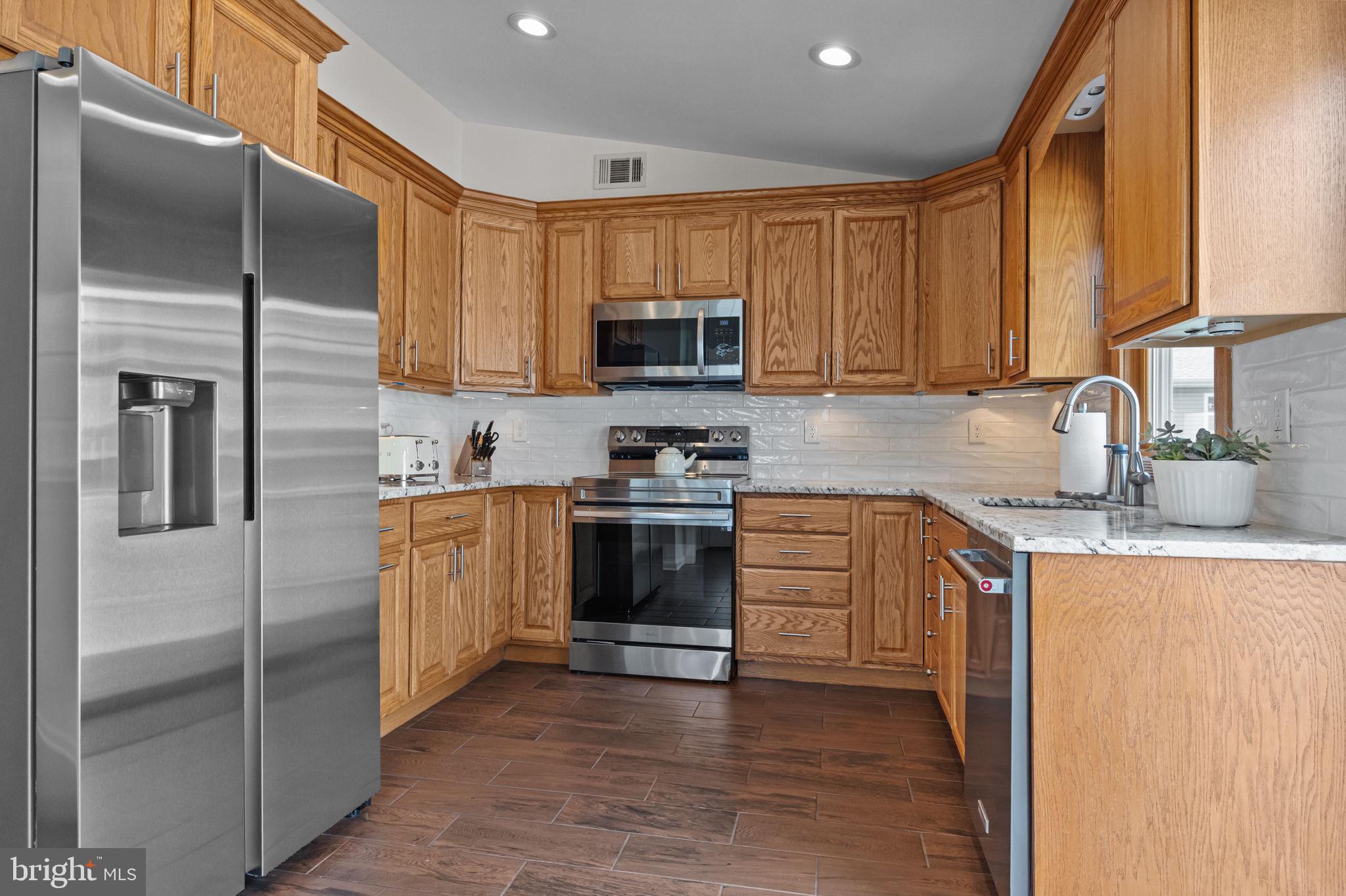 28 Diverty Road Pennington, NJ 08534 - Photo 11 of 38 Gallery Image 11