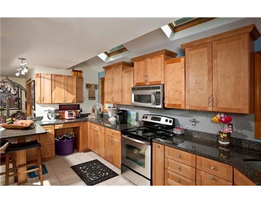 46 Newhall Road Wells, ME 04090 - Photo 2 of 25 Kitchen.
