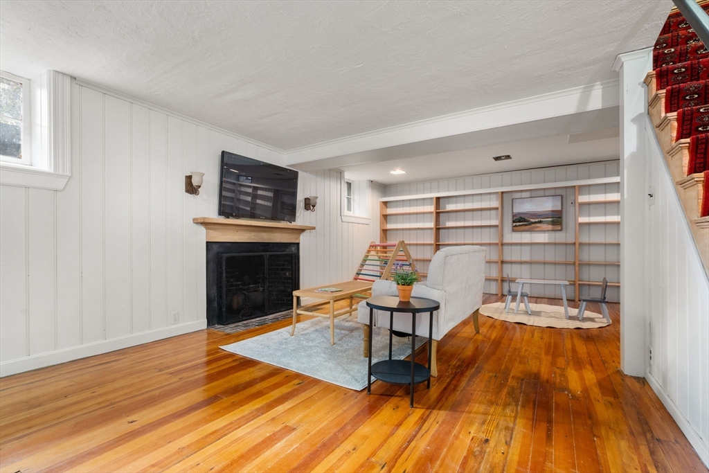 100 Larchmont Road Melrose, MA 02176 - Photo 20 of 38 Gallery Image 20