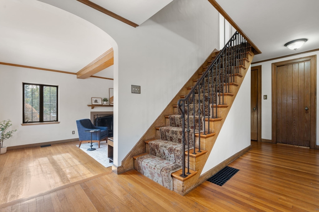 100 Larchmont Road Melrose, MA 02176 - Photo 4 of 38 Gallery Image 4