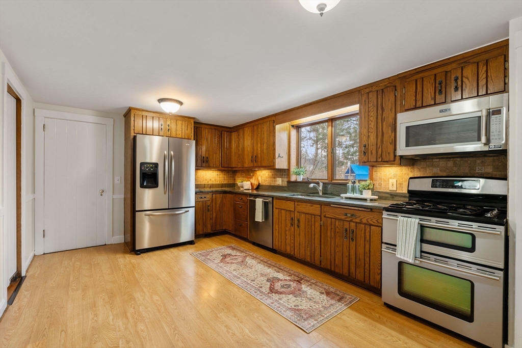 100 Larchmont Road Melrose, MA 02176 - Photo 9 of 38 Gallery Image 9