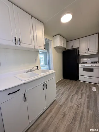 $79,900 | 902 East Pierce Street, Macomb, IL 61455