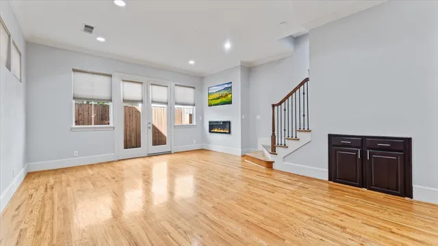 $3,500 | 931 West 23rd Street, Unit I, Houston, TX 77008