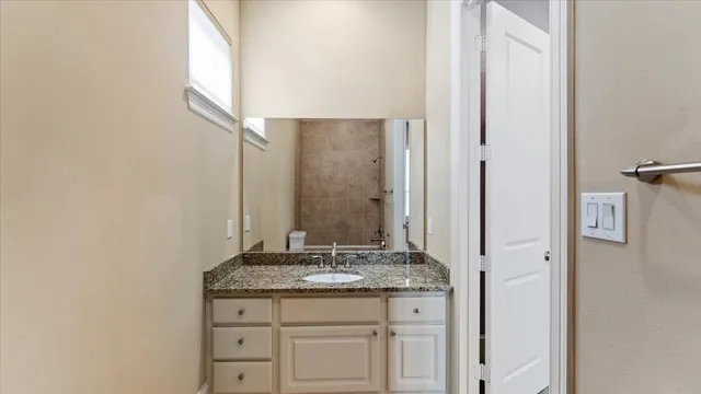 $3,500 | 931 West 23rd Street, Unit I, Houston, TX 77008