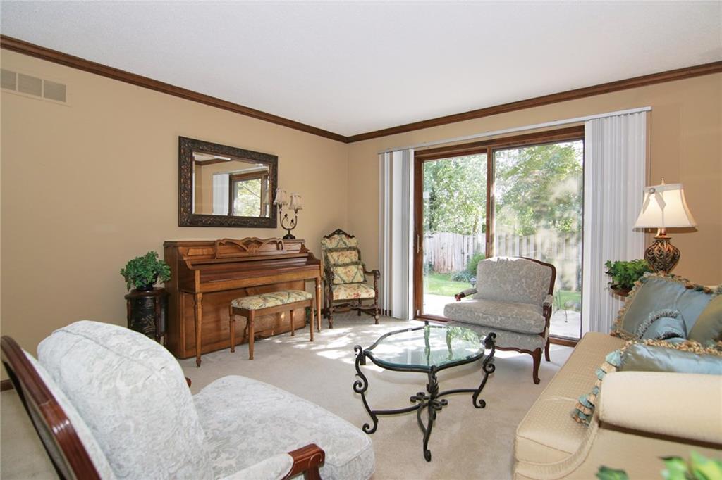 12559 Charing Cross Road Carmel, IN 46033 - Photo 5 of 29 Gallery Image 5