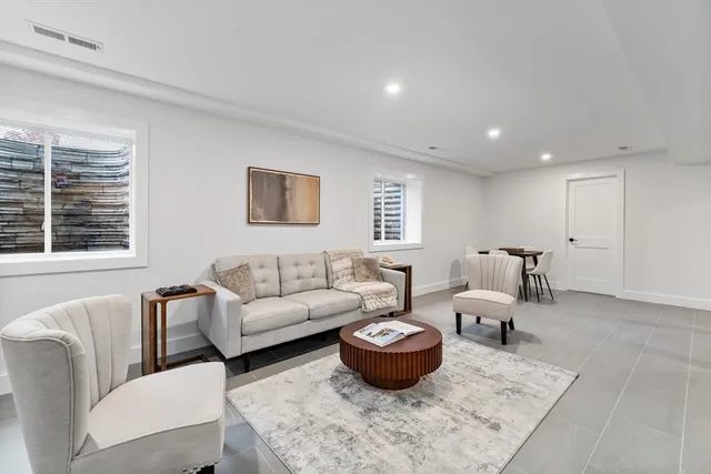 $1,799,000 | 6 Callahan Drive, Woburn, MA 01801