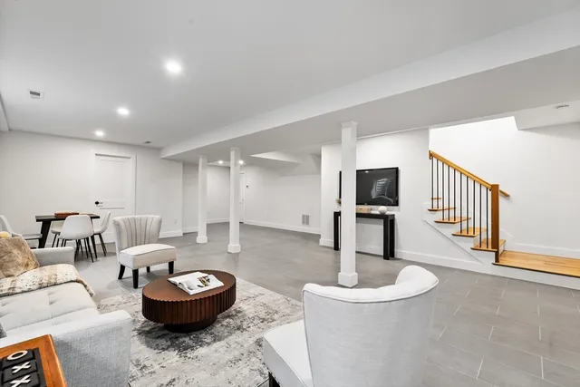 $1,799,000 | 6 Callahan Drive, Woburn, MA 01801