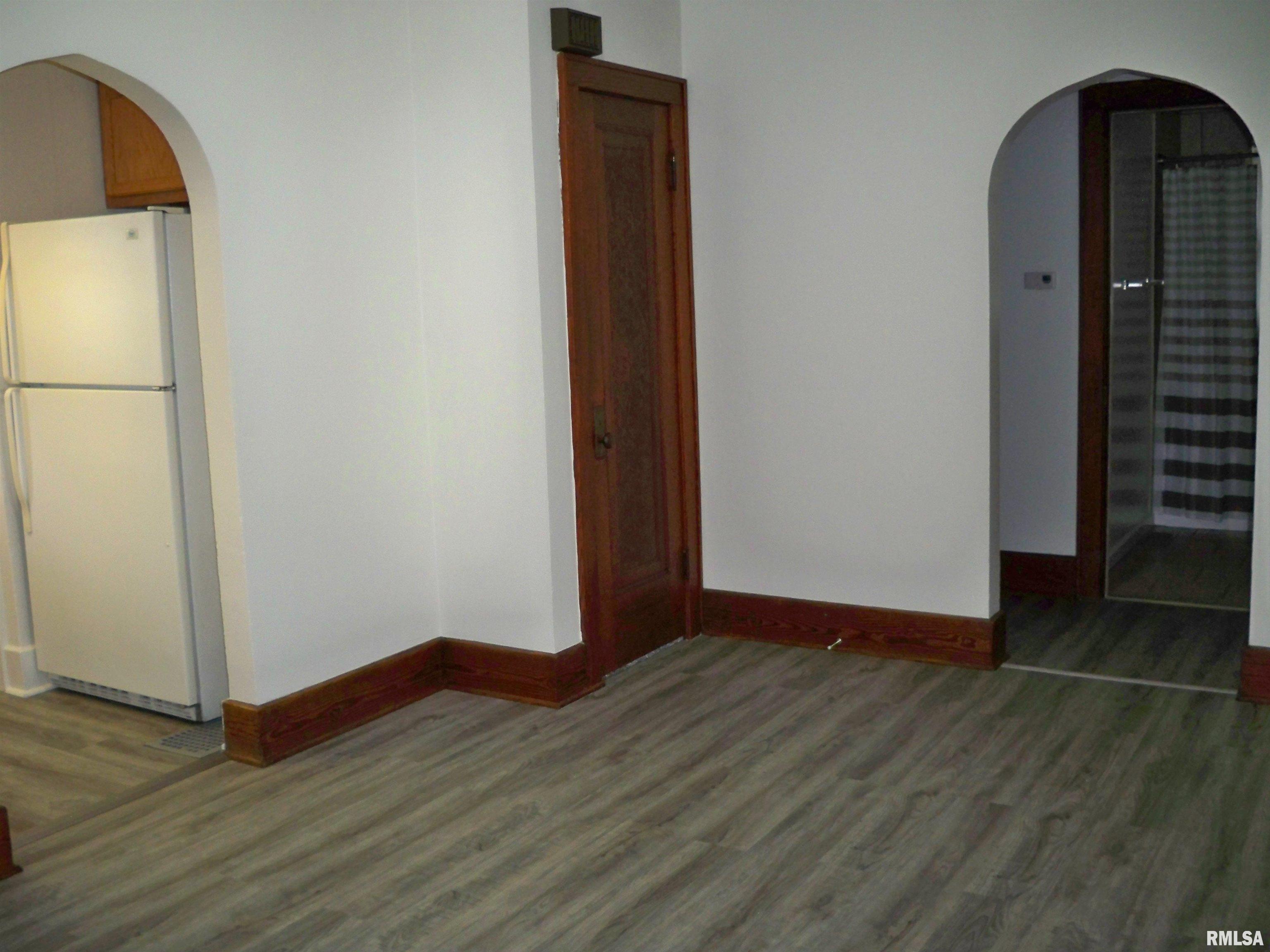 1933 South Pasfield Street Springfield, IL 62704 - Photo 11 of 26 Gallery Image 11