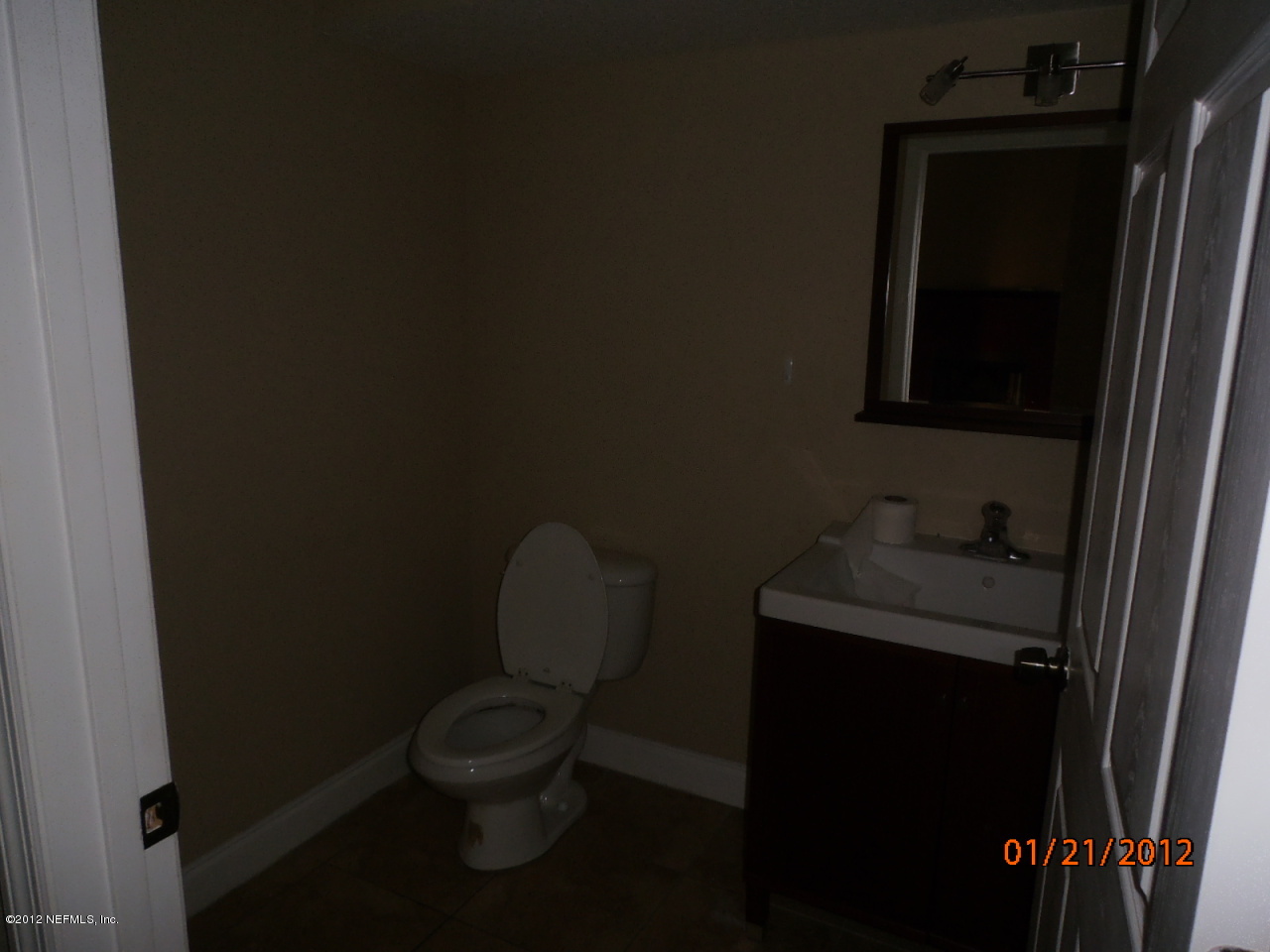 821 Pine Moss Road Jacksonville, FL 32218 - Photo 9 of 23 downstairs half bath