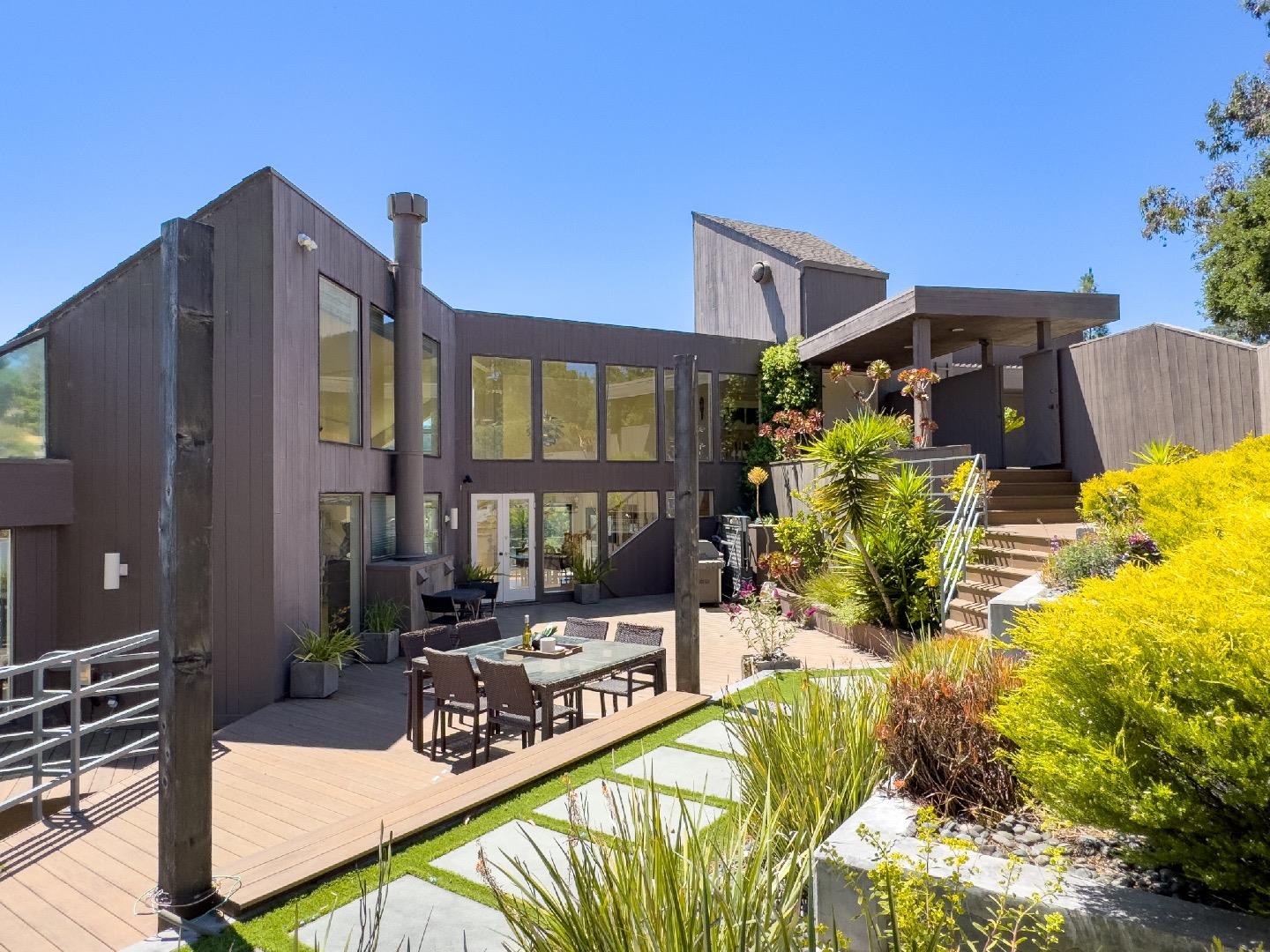 1305 Southdown Road Hillsborough, CA 94010 - Photo 8 of 72