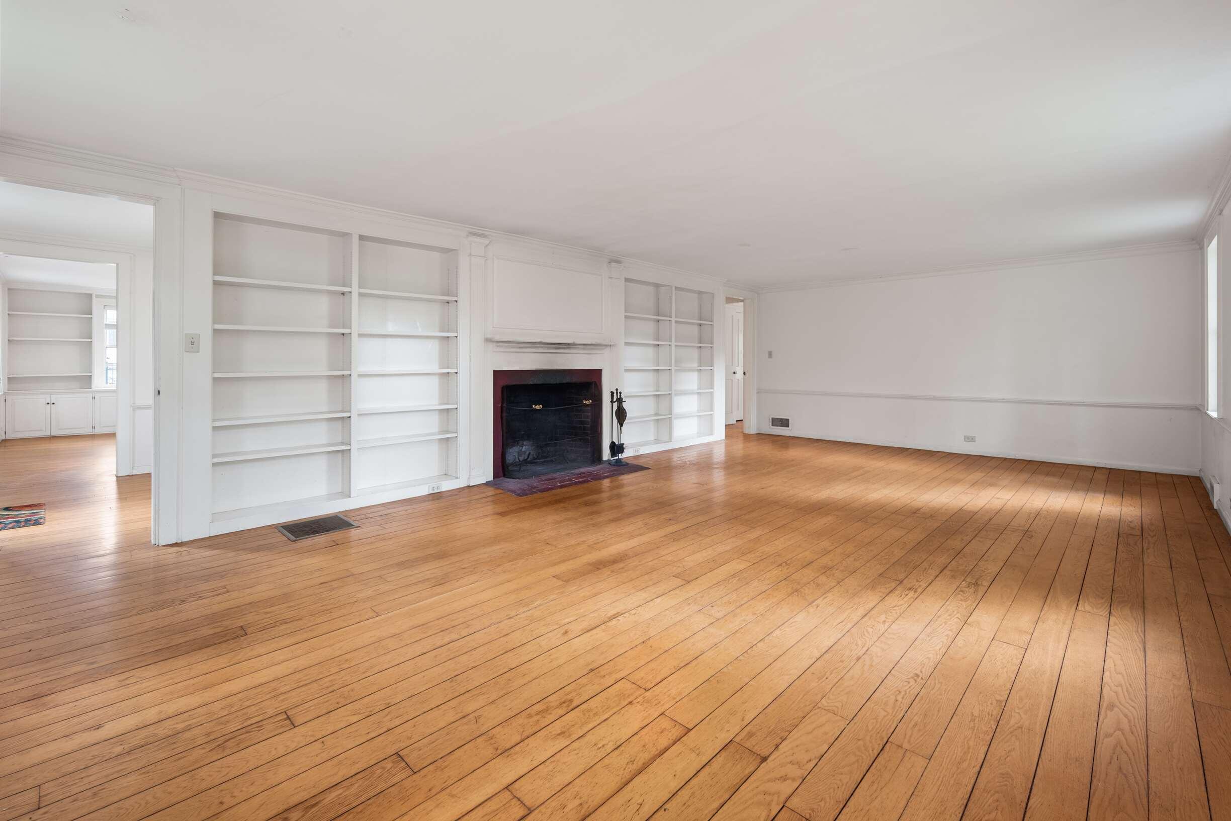 112 Lindsay Road York, ME 03909 - Photo 3 of 18 Living Room