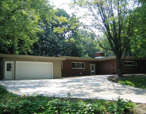 131 Dalecrest Road Penn Hills, PA 15147 - Photo 1 of 8 Exterior Front.