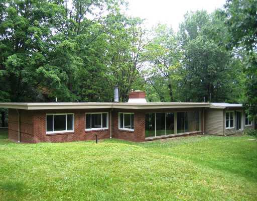 131 Dalecrest Road Penn Hills, PA 15147 - Photo 8 of 8 Exterior Back.