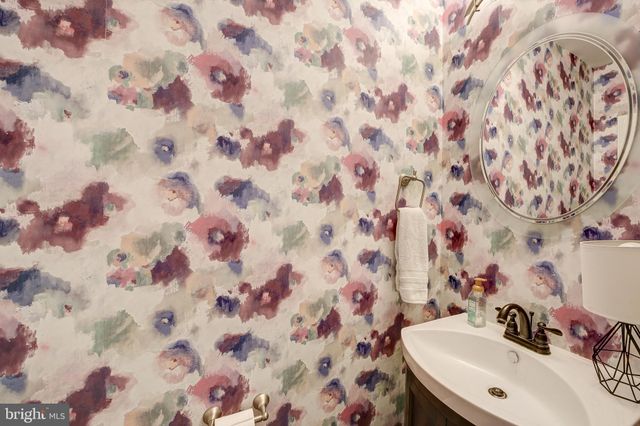 $685,000 | 1927 Lincoln Road Northeast, Washington, DC 20002